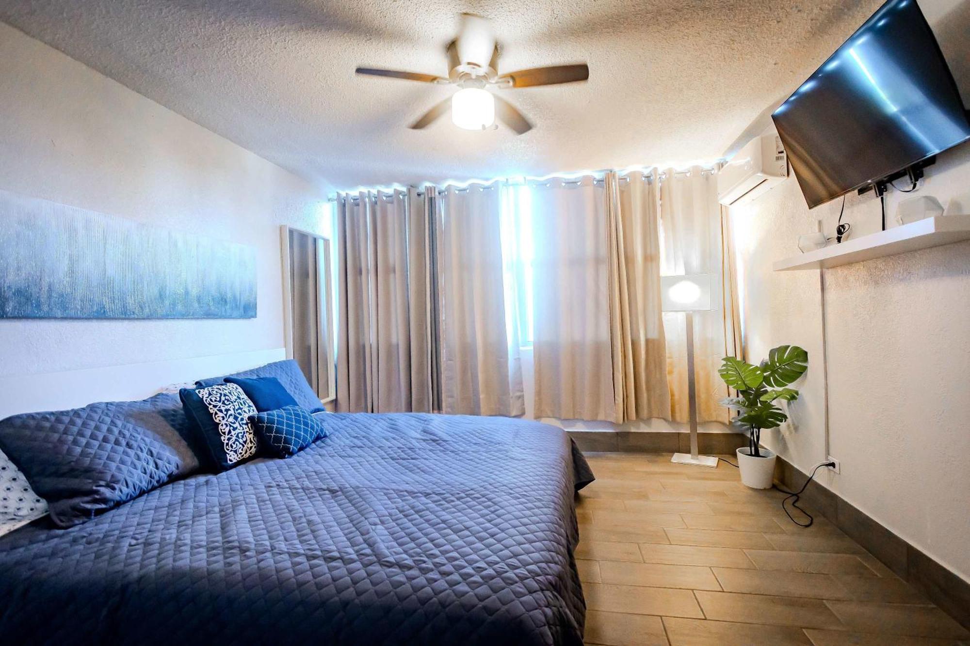 Sunset Paradise Cozy Beachfront Escape - Isla Verde San Juan Eksteriør billede