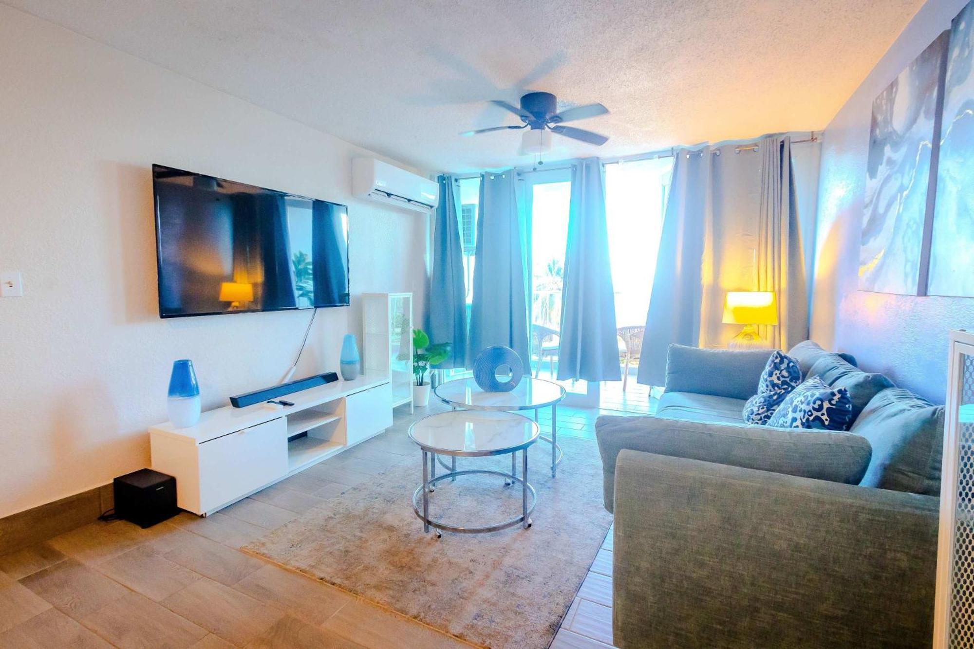Sunset Paradise Cozy Beachfront Escape - Isla Verde San Juan Eksteriør billede